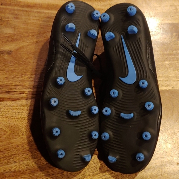 Nike Tiempo Legend 8 Soccer Cleats Size 6 main image 4
